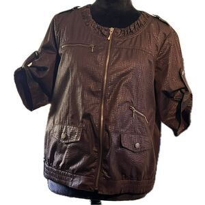 Zenergyw by Chicos women’s‎ size one 3/4 sleeve windbreaker with pockets